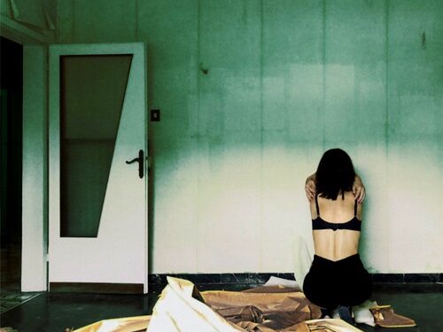 Crumpled Canvas – Francesca Bono